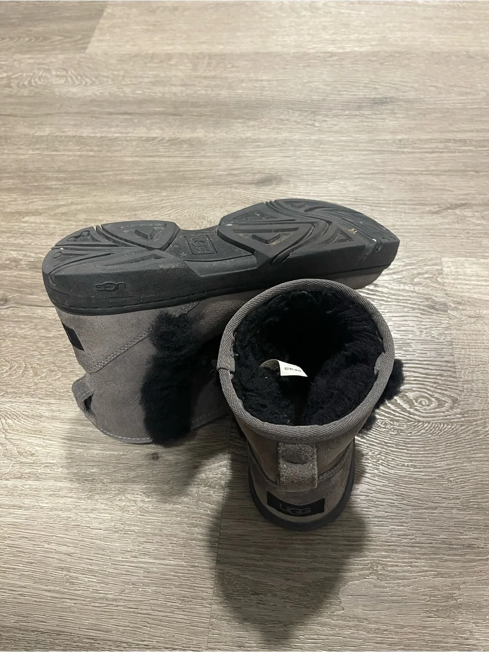 UGG Women's Gray Suede Shearling-Trim Winter Boots Small Flawed